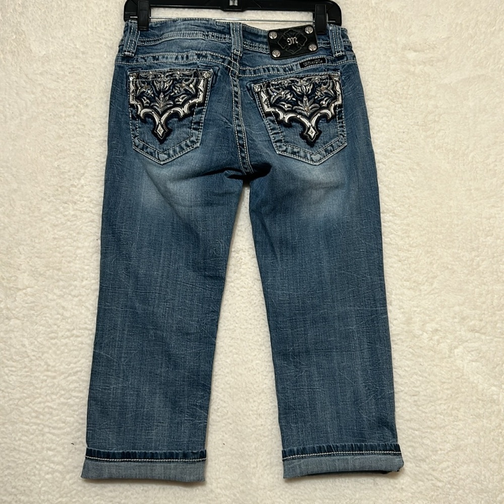 Miss me bling pocket cuffed Capri jeans size 28